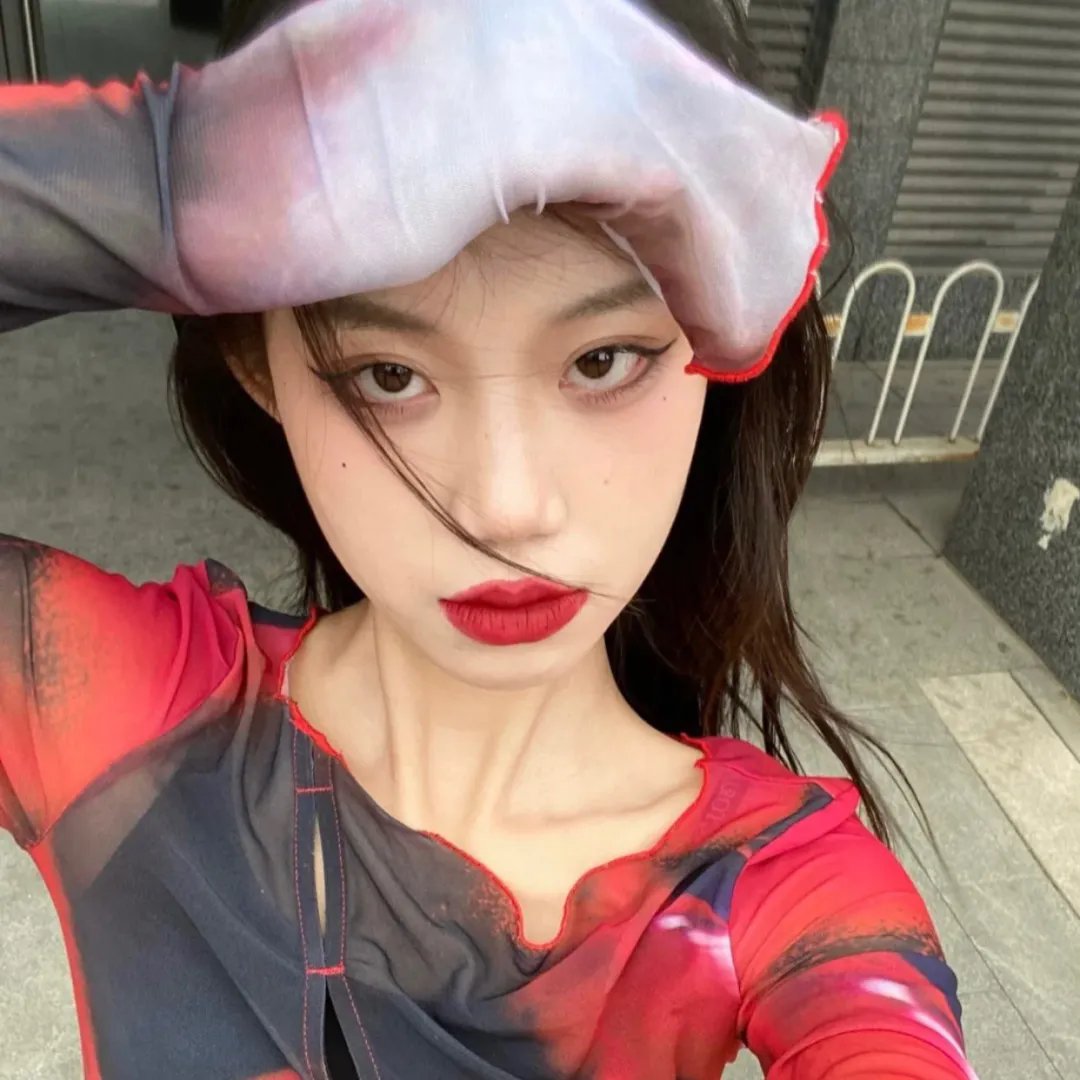 玉米田的小孩
