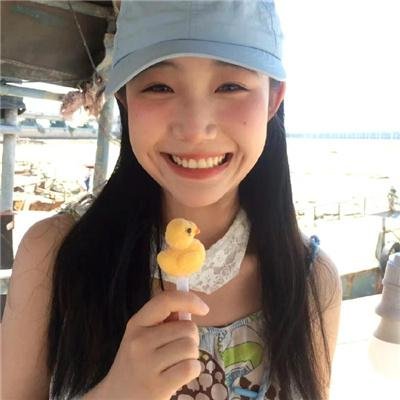 红衣小女孩